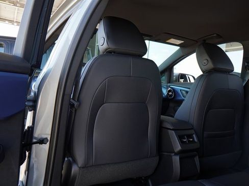 New 2026 Chevrolet Equinox EV LT image 27