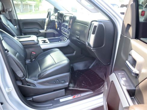 Used 2017 Chevrolet Silverado 1500 LTZ Z71 w/ LTZ Plus Package AWD/4WD image 16