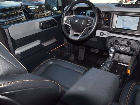 Certified 2023 Ford Bronco Badlands w/ Sasquatch Package AWD/4WD image 15