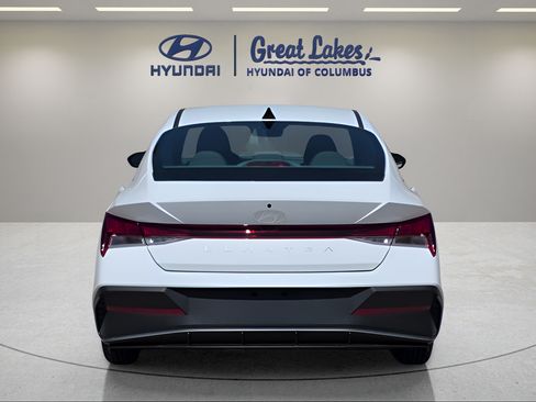 New 2026 Hyundai Elantra SE FWD image 4