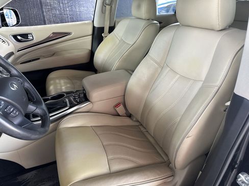 Used 2019 INFINITI QX60 Luxe w/ Essential Package image 13