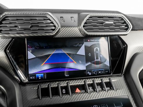 Used 2024 Lamborghini Urus Performante image 47