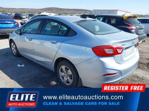 Used 2018 Chevrolet Cruze LS image 6