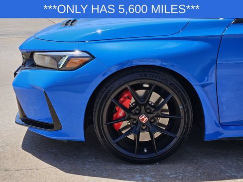 Used 2025 Honda Civic Type R image 10