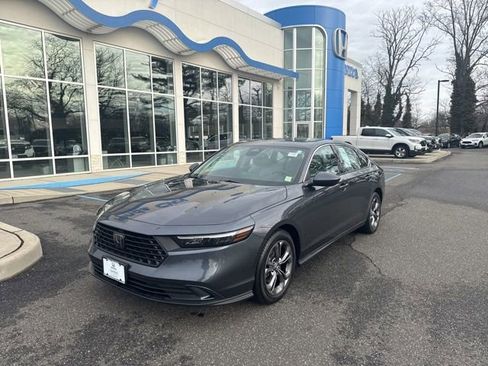 Used 2023 Honda Accord EX image 4