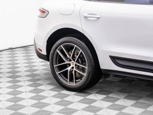 New 2026 Porsche Macan image 34