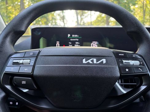Used 2025 Kia K4 FWD image 27
