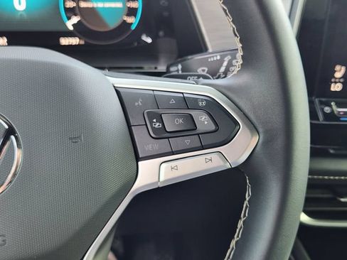 Used 2024 Volkswagen Atlas Cross Sport SE w/ Panoramic Sunroof Package FWD image 30