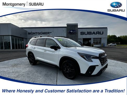 Used 2025 Subaru Ascent Bronze Edition w/ Onyx Package image 1