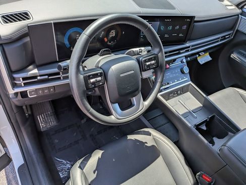 Used 2025 Hyundai Santa Fe SEL image 10