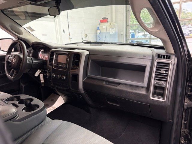 Used 2018 RAM 1500 Express w/ Black Ram 1500 Express Group AWD/4WD image 12