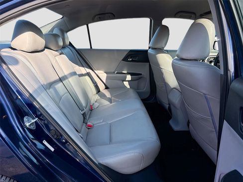 Used 2013 Honda Accord LX image 26