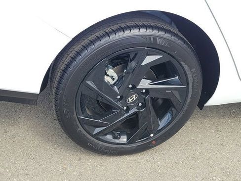 New 2026 Hyundai Elantra Sport FWD image 28
