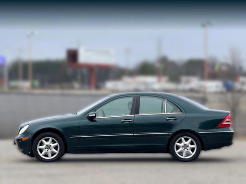 Used 2003 Mercedes-Benz C 240 Sedan image 8