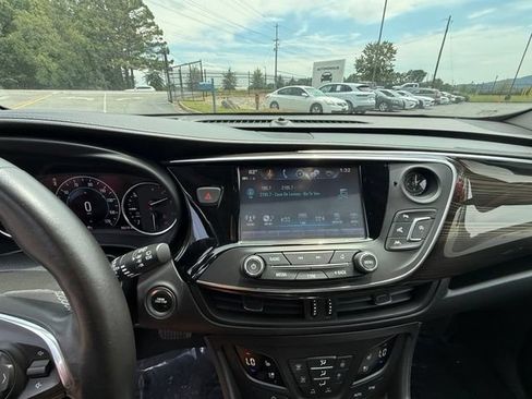 Used 2019 Buick Envision Premium w/ Driver Confidence Package AWD/4WD image 25