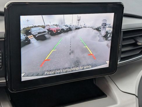 Used 2023 Ford Explorer XLT w/ Equipment Group 202A image 25