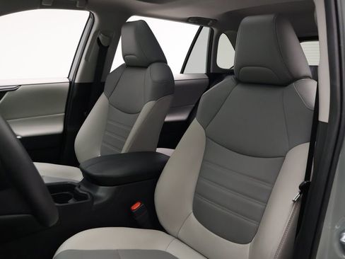 Certified 2021 Toyota RAV4 XLE Premium AWD/4WD image 13