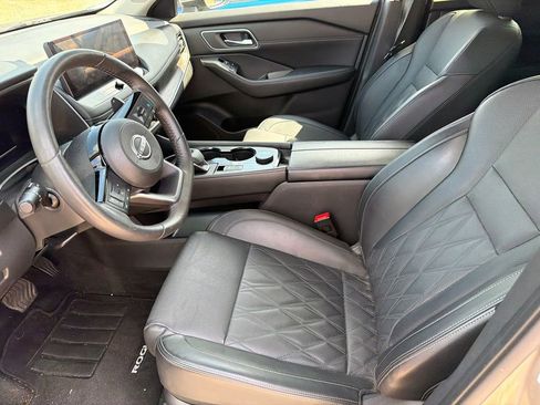 Used 2024 Nissan Rogue Platinum w/ Platinum Premium Package AWD/4WD image 8