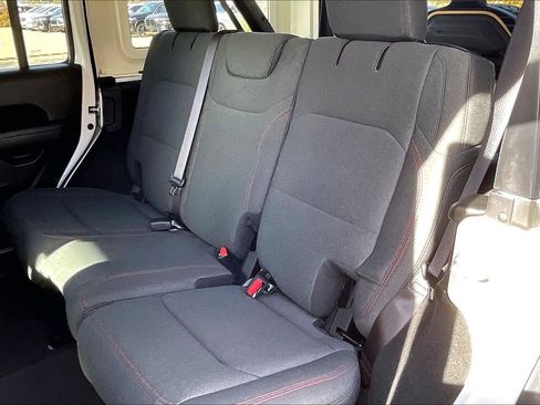 Used 2024 Jeep Wrangler Unlimited Rubicon image 19