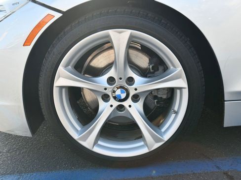 Used 2011 BMW Z4 sDrive30i w/ Premium Pkg image 9
