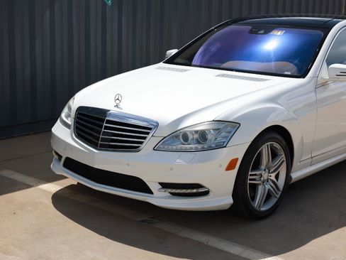 Used 2013 Mercedes-Benz S 550 w/ Sport Pkg image 37