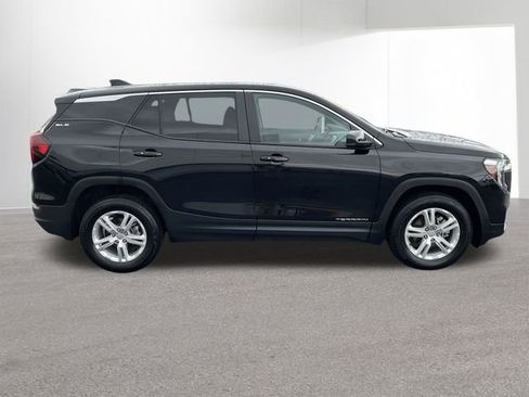 Used 2024 GMC Terrain SLE AWD/4WD image 31