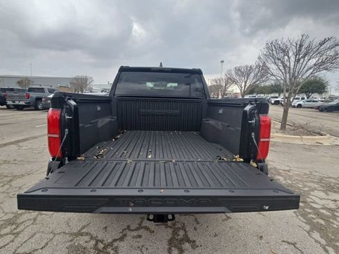 Used 2025 Toyota Tacoma SR5 image 12