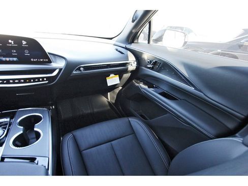 New 2026 Cadillac Lyriq Luxury image 10