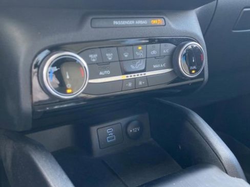 Used 2022 Ford Escape SE w/ Convenience Package image 25