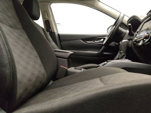 Used 2021 Nissan Rogue Sport SV FWD image 21