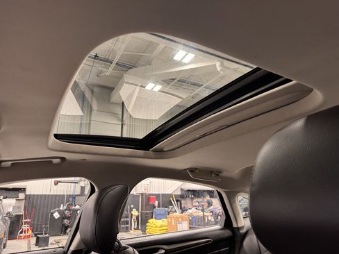 Used 2013 Ford Fusion SE image 16