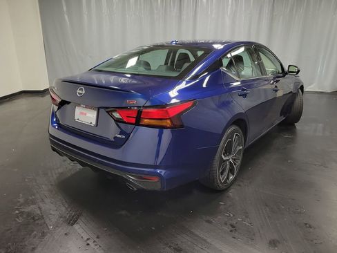 Used 2023 Nissan Altima 2.5 SR AWD/4WD image 8
