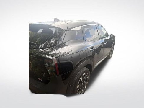 Used 2025 Nissan Kicks SR FWD image 11