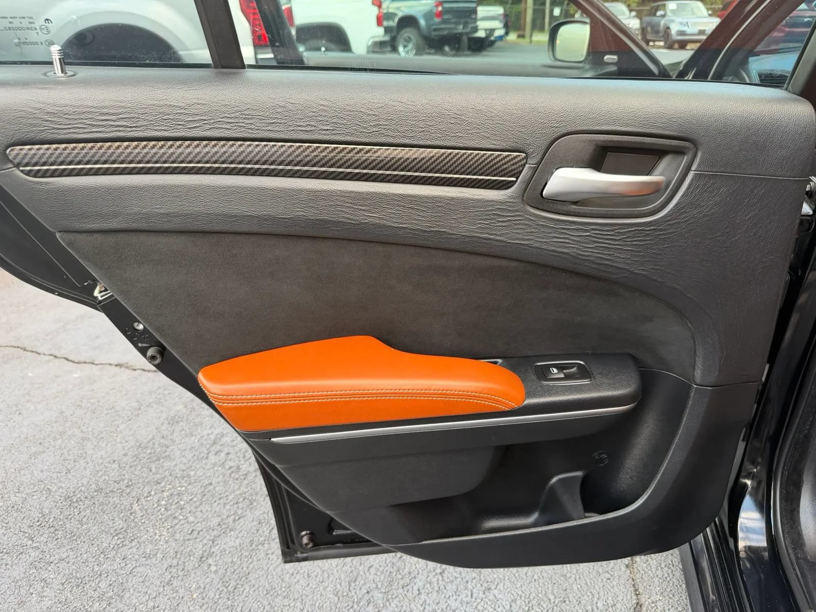 Used 2014 Chrysler 300 SRT8 w/ Leather Interior Group RWD image 26