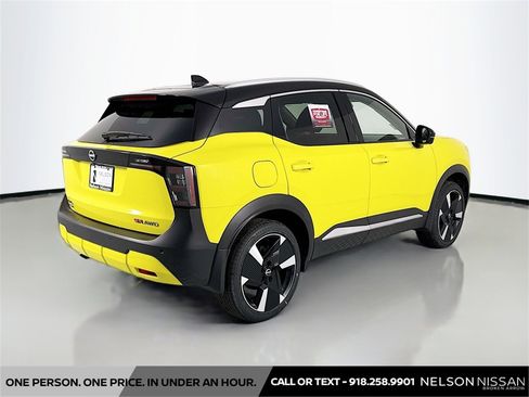 New 2025 Nissan Kicks SR image 5