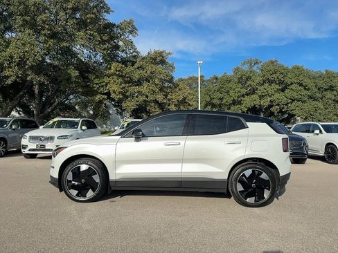 Used 2025 Volvo EX30 Ultra w/ Protection Package Premier image 4