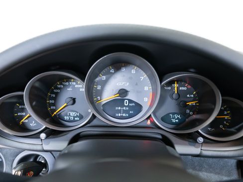 Used 2010 Porsche 911 GT3 RWD image 63