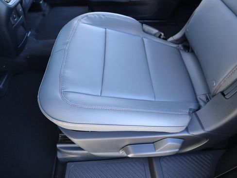 New 2026 Ford Explorer Active w/ Active Comfort Package image 13