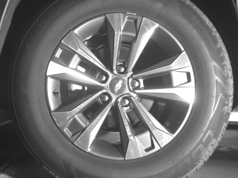 Used 2025 Chevrolet Equinox LT FWD image 14