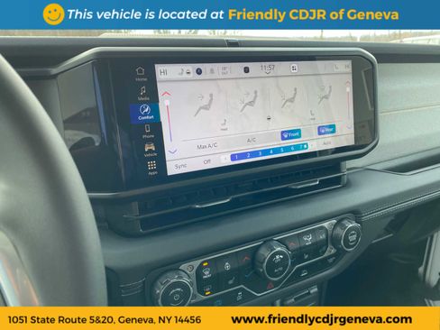 Used 2025 Jeep Wrangler Sahara image 16