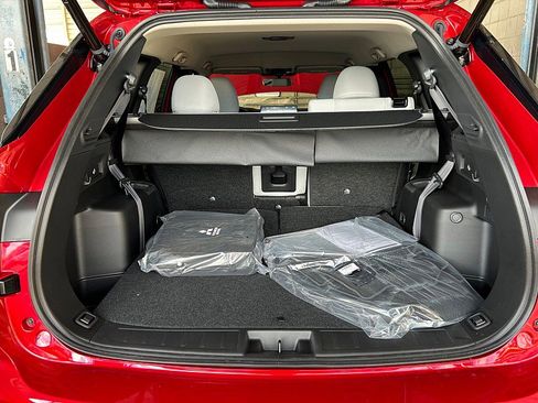 New 2025 Mitsubishi Outlander SE image 28