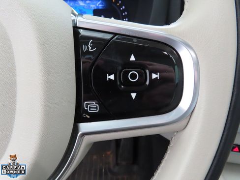Used 2023 Volvo XC60 B5 Plus w/ Protection Package Premier AWD/4WD image 14