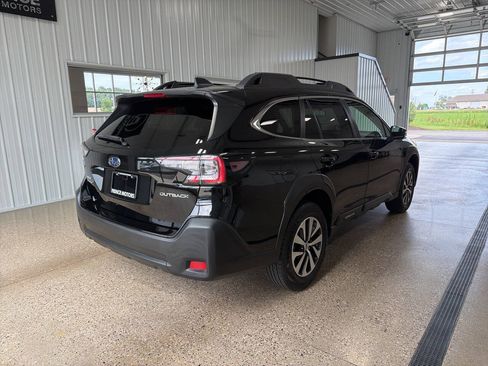 Used 2023 Subaru Outback Premium AWD/4WD image 5