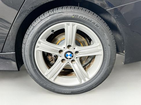 Used 2015 BMW 320i Sedan RWD image 11