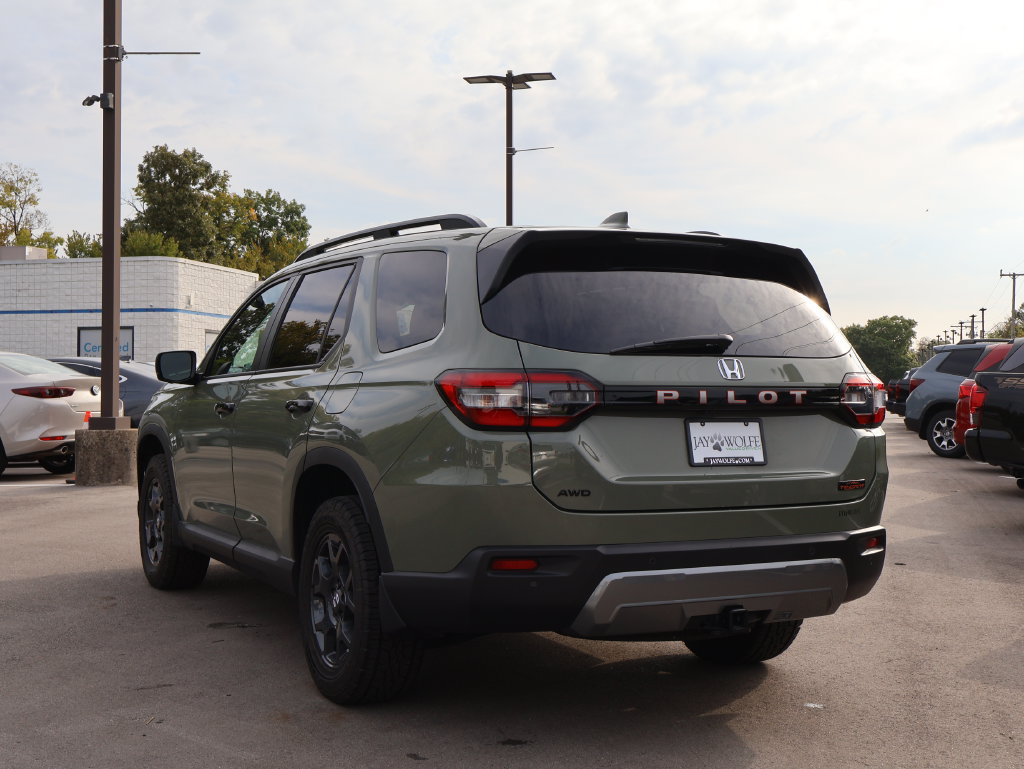 Used 2026 Honda Pilot TrailSport image 5