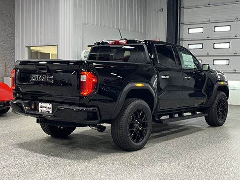 New 2026 GMC Canyon Denali w/ LPO, Denali Black Edition AWD/4WD image 5