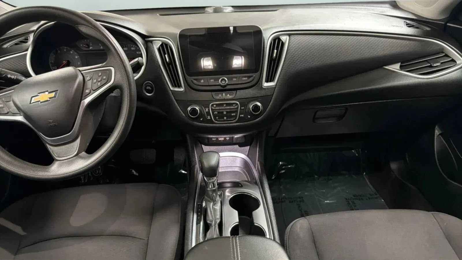 Used 2022 Chevrolet Malibu LT FWD image 16
