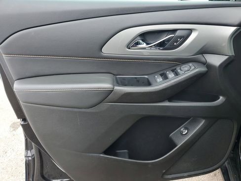 Used 2020 Chevrolet Traverse LT image 21