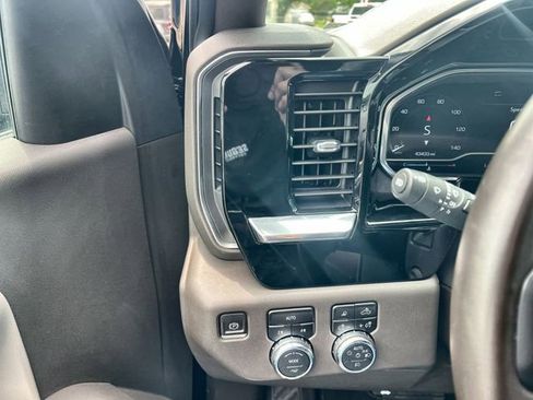 Used 2023 GMC Sierra 1500 SLT w/ SLT Premium Plus Package AWD/4WD image 17