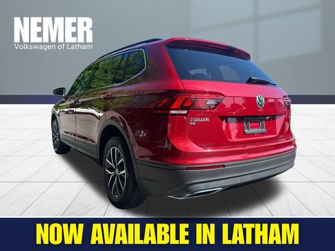 Used 2019 Volkswagen Tiguan SE AWD/4WD image 2